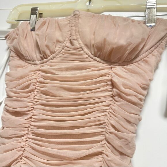 Aritzia Babaton Camille Luxor Ruched Bodycon Dress in Light pink - Size 4 - Picture 10 of 11